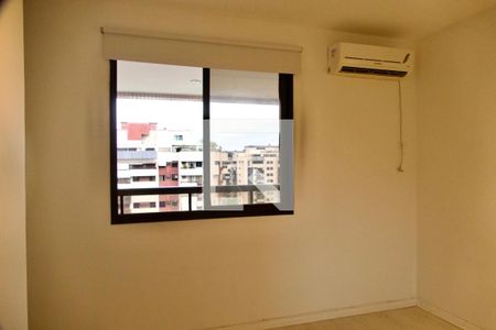 Apartamento à venda com 284m², 4 quartos e 3 vagas Apartamento à venda com 284m², 4 quartos e 3 vagasQuarto 2
