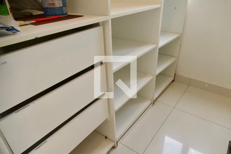 Apartamento à venda com 284m², 4 quartos e 3 vagas Apartamento à venda com 284m², 4 quartos e 3 vagasSuíte 2 closet