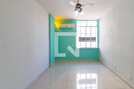 Sala  de apartamento para alugar com 2 quartos, 51m² em Centro, Rio de Janeiro