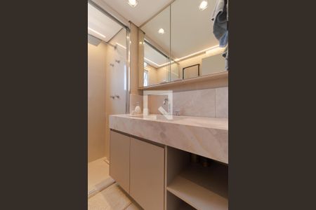 Apartamento à venda com 130m², 3 quartos e 2 vagasBanheiro da Suíte 03