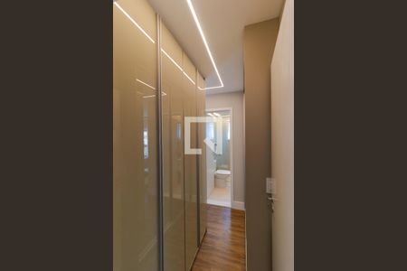 Apartamento à venda com 130m², 3 quartos e 2 vagasCloset da Suíte 03