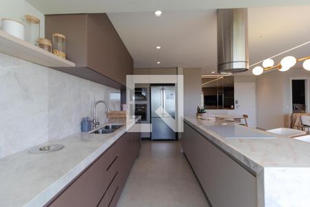 Apartamento à venda com 130m², 3 quartos e 2 vagasCozinha