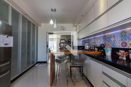 Apartamento à venda com 300m², 5 quartos e 3 vagasCozinha 