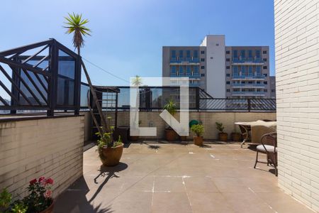 Apartamento à venda com 300m², 5 quartos e 3 vagasCobertura