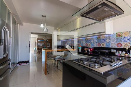 Apartamento à venda com 300m², 5 quartos e 3 vagasCozinha 