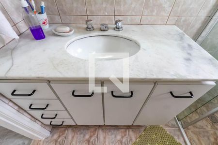 Casa à venda com 206m², 3 quartos e 3 vagasBanheiro Social 1