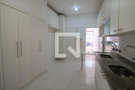 Apartamento à venda com 225m², 5 quartos e 1 vagaCozinha