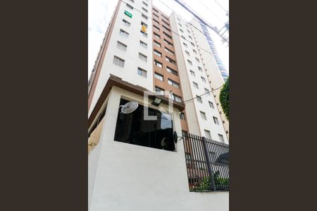 Apartamento para alugar com 70m², 3 quartos e 1 vagaFachada e portaria