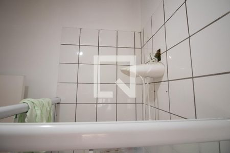 Casa de condomínio à venda com 128m², 3 quartos e 2 vagasBanheiro do Quarto 1