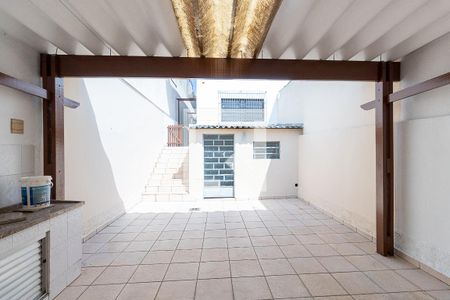 Casa para alugar com 99m², 3 quartos e 2 vagasQuintal
