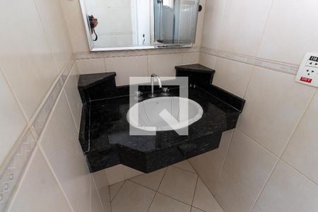 Casa para alugar com 99m², 3 quartos e 2 vagasBanheiro 1