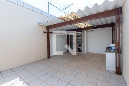 Casa para alugar com 99m², 3 quartos e 2 vagasQuintal