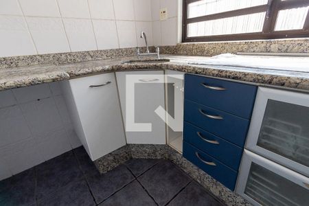 Casa para alugar com 99m², 3 quartos e 2 vagasCozinha - Armários