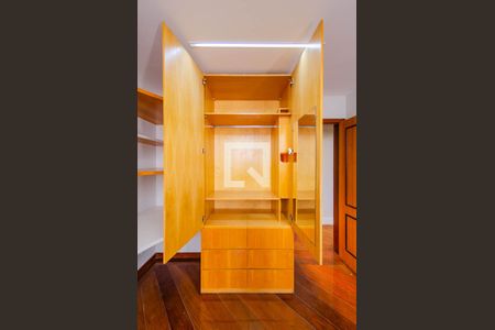 Apartamento para alugar com 210m², 3 quartos e 3 vagas Apartamento para alugar com 210m², 3 quartos e 3 vagasQuarto 2