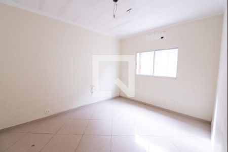 Casa para alugar com 180m², 3 quartos e 4 vagas Casa para alugar com 180m², 3 quartos e 4 vagasSuíte