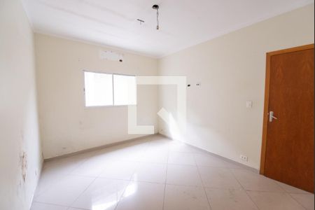 Casa para alugar com 180m², 3 quartos e 4 vagas Casa para alugar com 180m², 3 quartos e 4 vagasSuíte
