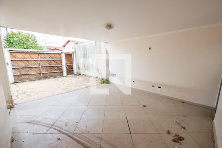 Casa para alugar com 180m², 3 quartos e 4 vagas Casa para alugar com 180m², 3 quartos e 4 vagasGaragem