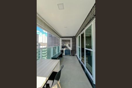 Apartamento para alugar com 55m², 1 quarto e 2 vagas Apartamento para alugar com 55m², 1 quarto e 2 vagasVaranda da Sala/Quarto