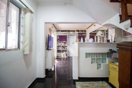 Acesso as Escada de casa à venda com 5 quartos, 180m² em Campos Elíseos, São Paulo