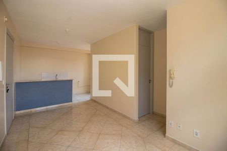 Sala de apartamento à venda com 2 quartos, 44m² em Rubem Berta, Porto Alegre