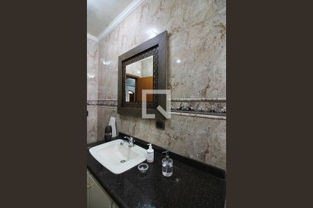 Casa à venda com 320m², 4 quartos e 3 vagasQuarto 1 - Suíte Banheiro