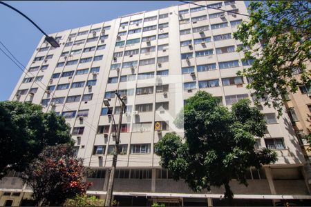 Apartamento para alugar com 64m², 2 quartos e 1 vagaFachada