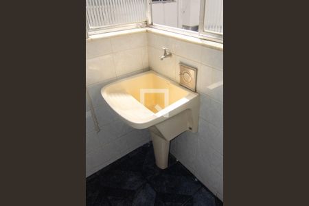 Apartamento para alugar com 64m², 2 quartos e 1 vagaÁrea de Serviço