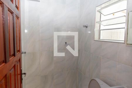 Banheiro de casa para alugar com 1 quarto, 45m² em Taboão, Diadema