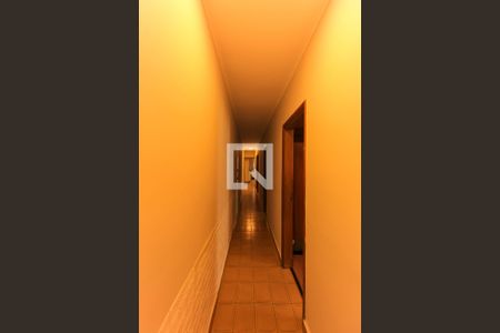 Corredor  de casa à venda com 3 quartos, 180m² em Vila Bertioga, São Paulo