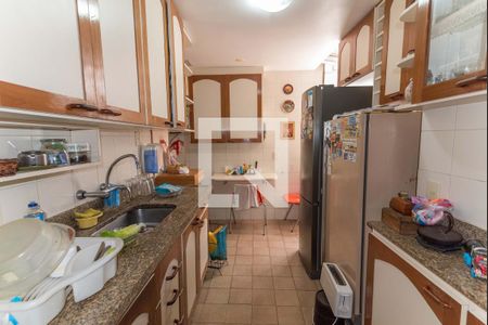 Apartamento à venda com 120m², 3 quartos e 2 vagasCozinha