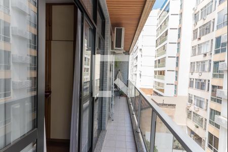 Apartamento à venda com 120m², 3 quartos e 2 vagasVaranda da Sala 1