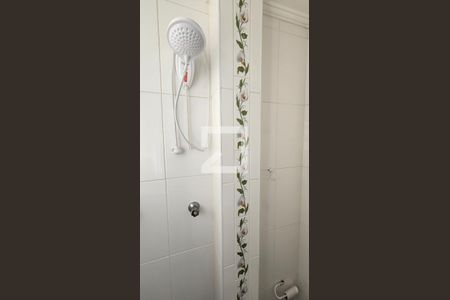 Apartamento para alugar com 97m², 3 quartos e sem vaga Apartamento para alugar com 97m², 3 quartos e sem vagaChuveiro