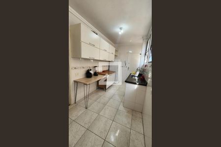 Apartamento para alugar com 97m², 3 quartos e sem vaga Apartamento para alugar com 97m², 3 quartos e sem vagaCozinha
