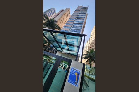 Apartamento para alugar com 97m², 3 quartos e sem vaga Apartamento para alugar com 97m², 3 quartos e sem vagaFachada