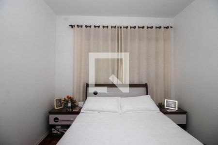Quarto 2 de apartamento à venda com 3 quartos, 90m² em Vila Ipiranga, Porto Alegre