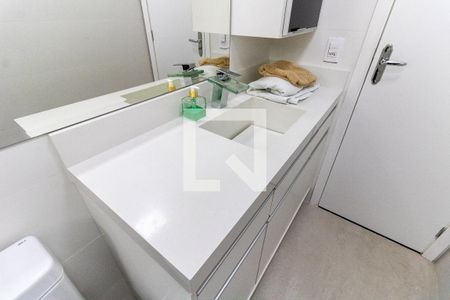 Apartamento para alugar com 148m², 2 quartos e 1 vaga Apartamento para alugar com 148m², 2 quartos e 1 vagaBanheiro da Suíte