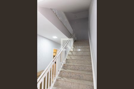 Escada de apartamento à venda com 1 quarto, 41m² em Vila Paiva, São Paulo