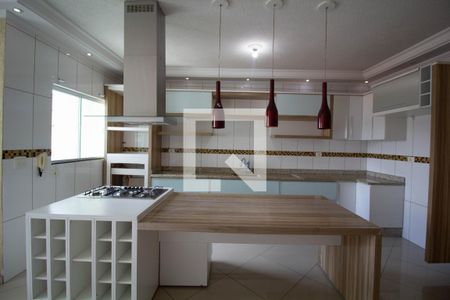 Casa à venda com 212m², 3 quartos e 6 vagasCozinha