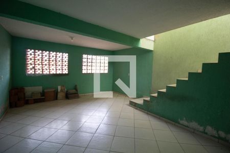 Casa à venda com 212m², 3 quartos e 6 vagasQuarto de Serviço