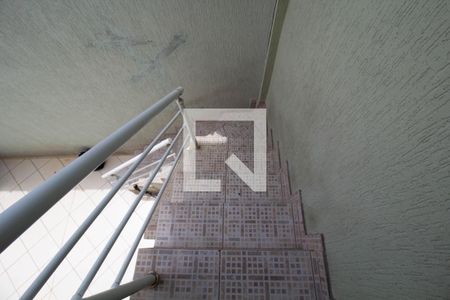 Casa à venda com 212m², 3 quartos e 6 vagasEscada