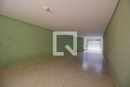 Casa à venda com 212m², 3 quartos e 6 vagasGaragem