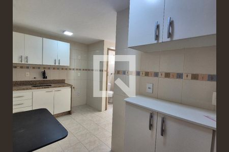Apartamento para alugar com 100m², 3 quartos e 2 vagas Apartamento para alugar com 100m², 3 quartos e 2 vagasCozinha