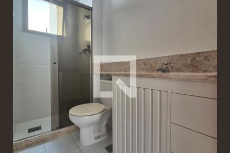 Apartamento para alugar com 100m², 3 quartos e 2 vagas Apartamento para alugar com 100m², 3 quartos e 2 vagasBanheiro da suite