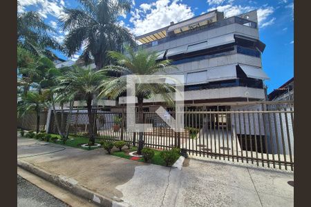 Apartamento para alugar com 100m², 3 quartos e 2 vagas Apartamento para alugar com 100m², 3 quartos e 2 vagasFachada