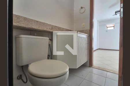 Apartamento para alugar com 100m², 3 quartos e 2 vagas Apartamento para alugar com 100m², 3 quartos e 2 vagasBanheiro da suite