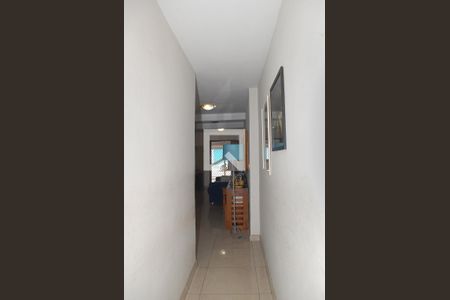 Corredor de casa à venda com 5 quartos, 280m² em Vila Sabrina, São Paulo