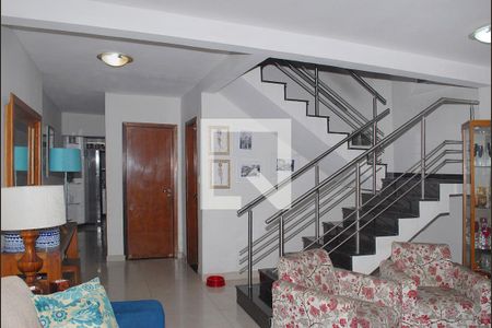 Sala de casa à venda com 5 quartos, 280m² em Vila Sabrina, São Paulo