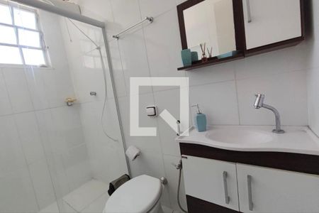 Casa à venda com 250m², 3 quartos e 3 vagasBanheiro Social