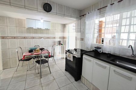 Casa à venda com 250m², 3 quartos e 3 vagasCozinha
