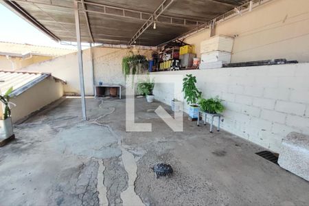 Casa à venda com 250m², 3 quartos e 3 vagasQuintal